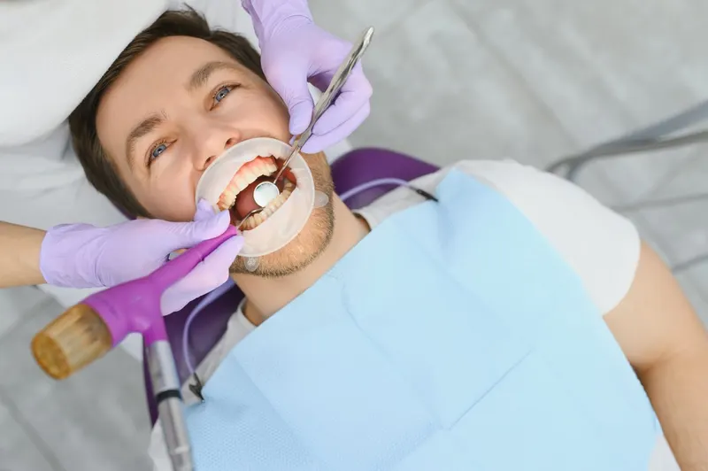 Implantes e Reabilitação Oral